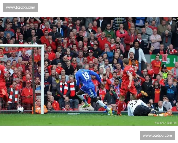 欧冠最新动态：豪门对决激战正酣 小组赛精彩回顾与前瞻分析